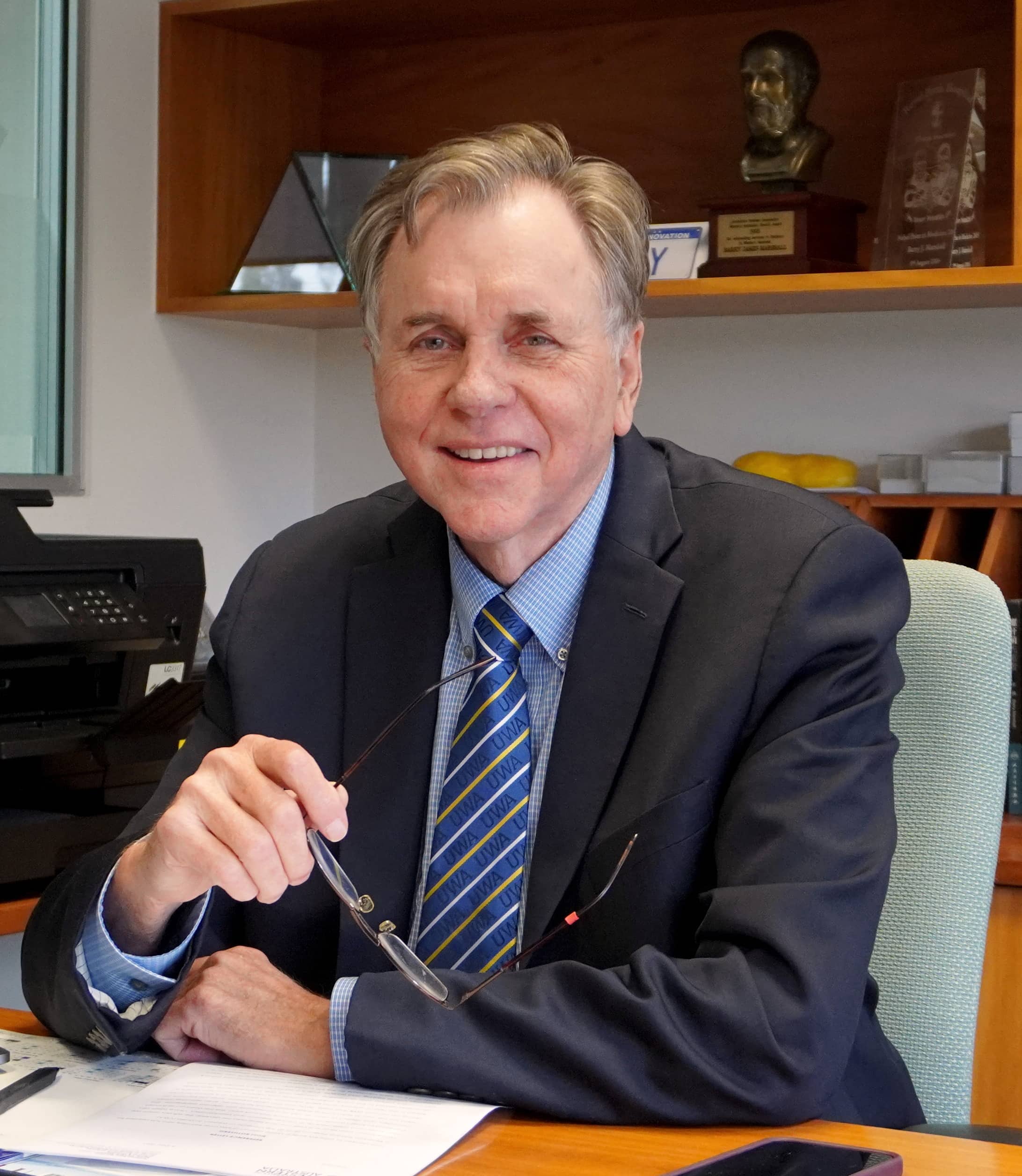 Ritratto del medico australiano Barry Marshall