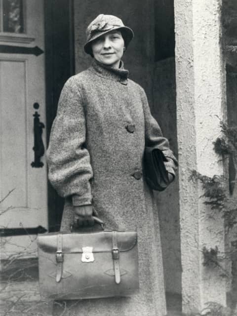 Ritratto della crittoanalista Elizebeth Smith Friedman